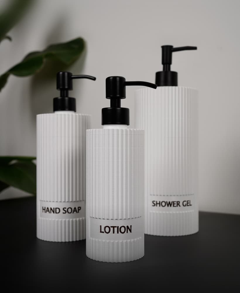 STRIELLE - Customizable Ribbed Soap Dispenser Set – large 1L, 500ml & 300ml 3d model