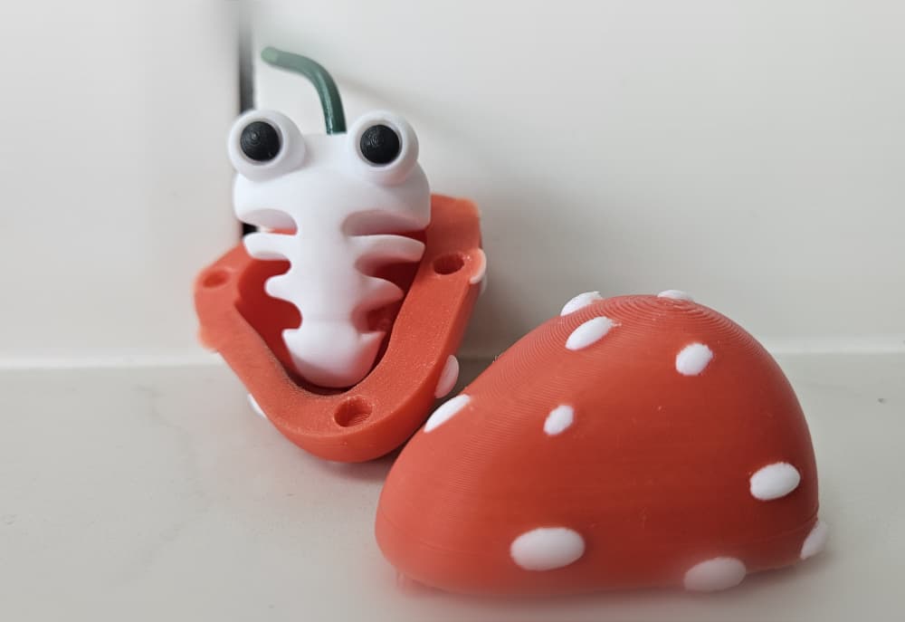 SkeleSnacks - Strawberry 3d model