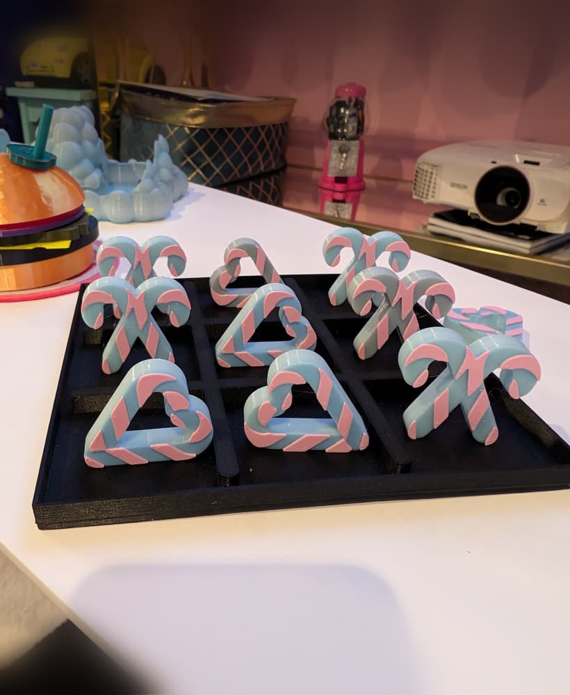 Candy Cane Lane - Tic Tac Toe Board - Games, Stocking Stuffers, Car Games, Decor 3d model