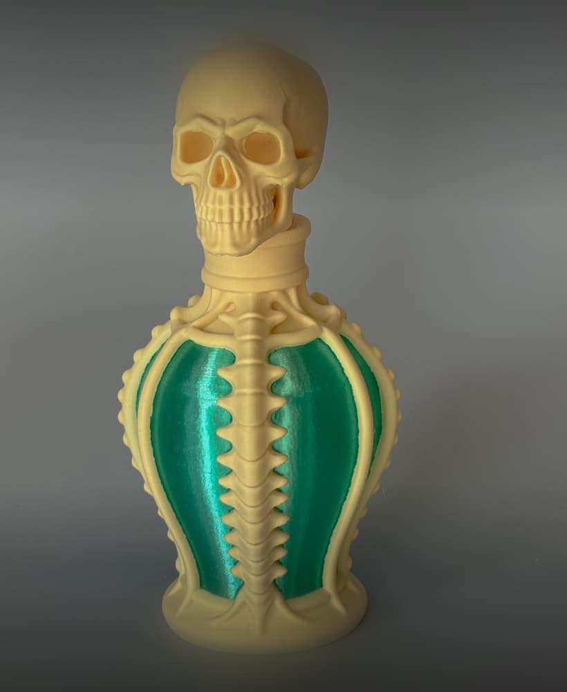 Necromancer Potion Bottle – Skull Alchemy Flask for Gothic Halloween Decor 3d model