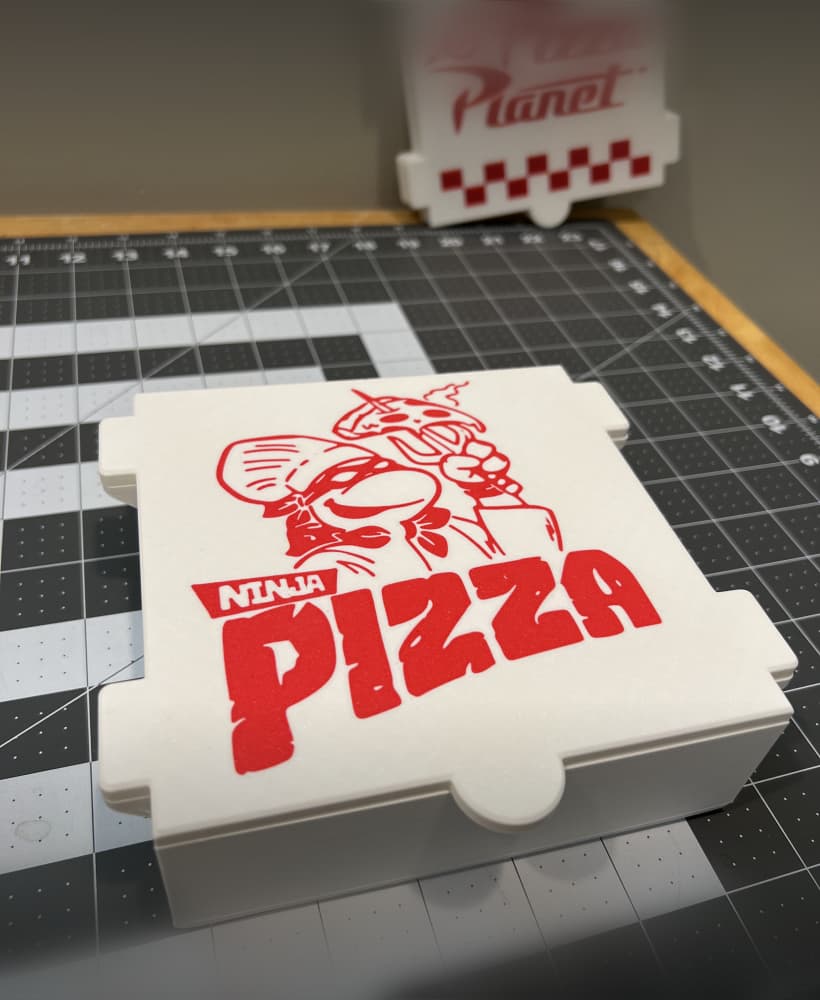 Pizza Deck Box with Swappable Lids 3d model