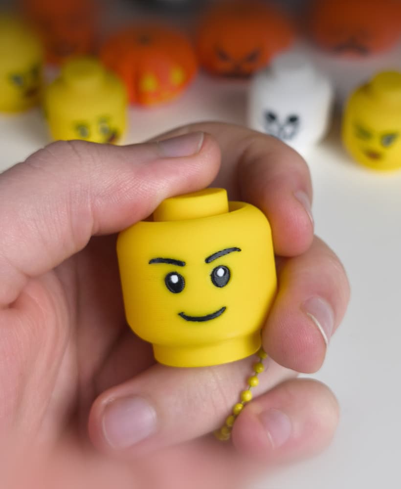 Lego Head Fidget Clicker Keychain 3d model