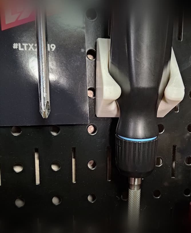 LTT Screwdriver holder for standard pegboard 3d model