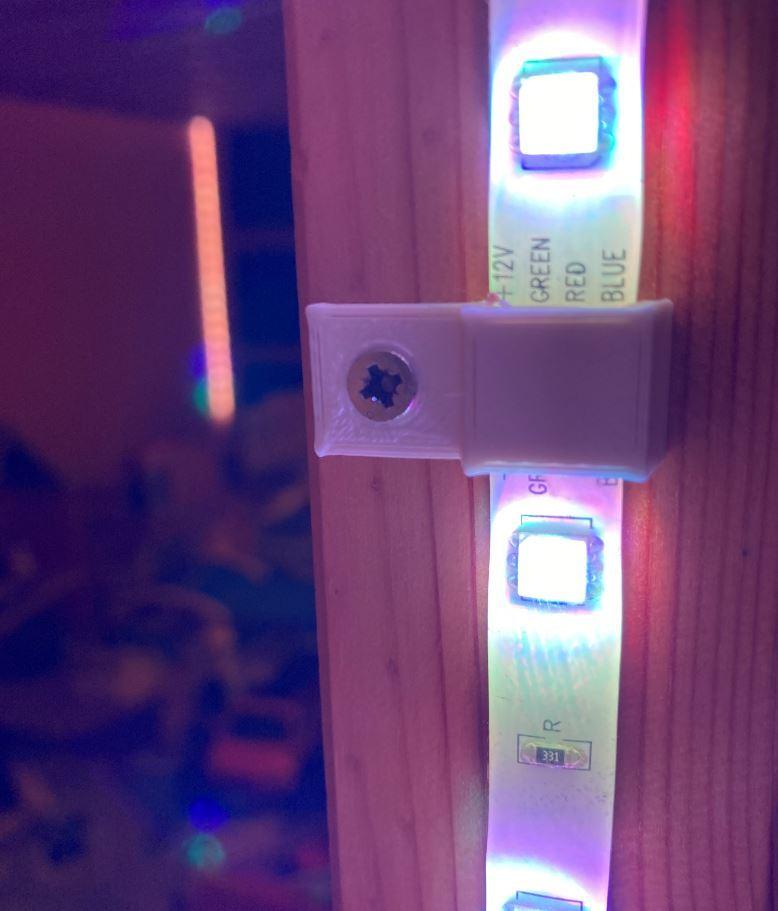 LED Strip Holder / Halter LED-Leiste 3d model