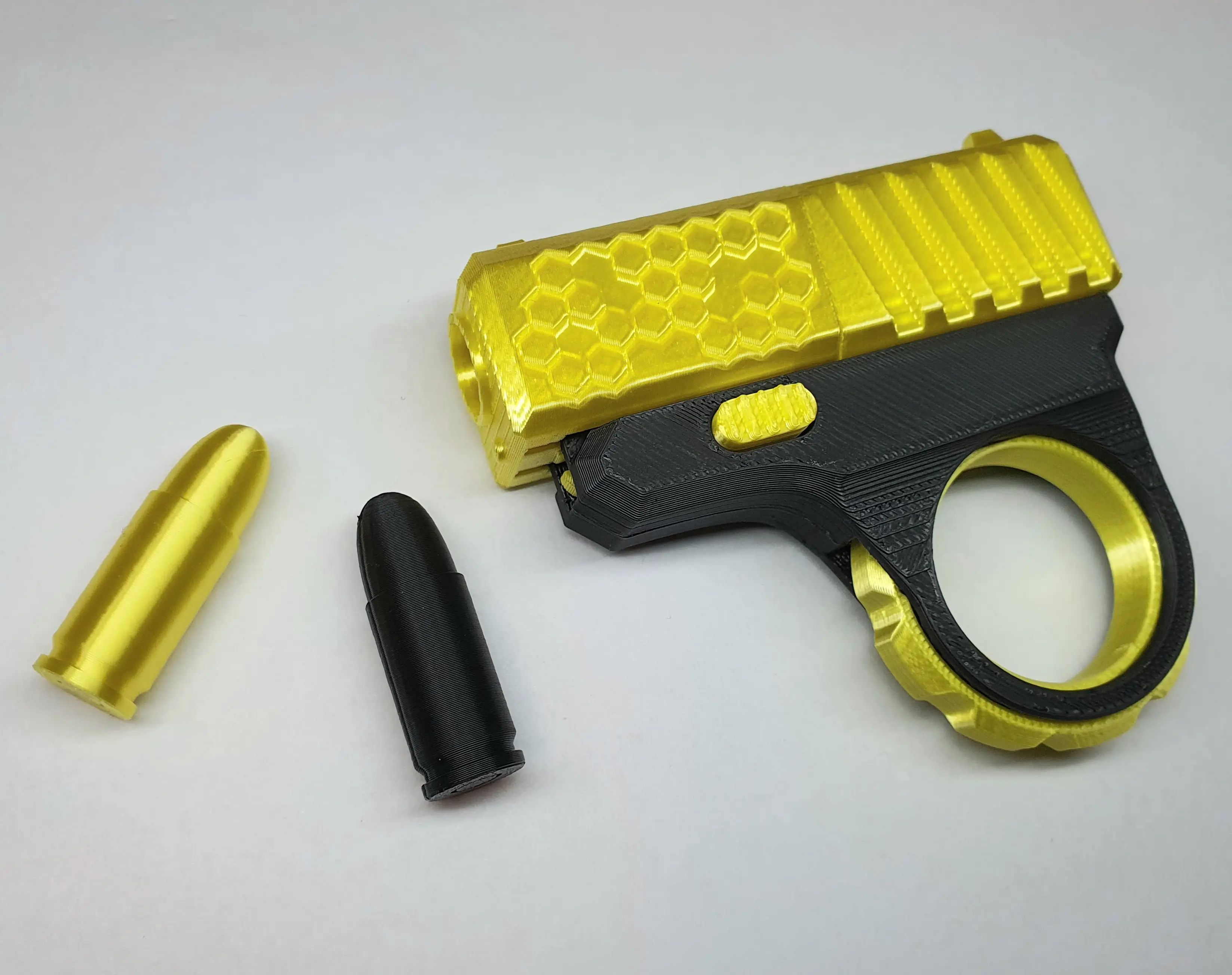 Double-barrel shotgun toy fidget spinner - 3D model by Maoirae on Thangs