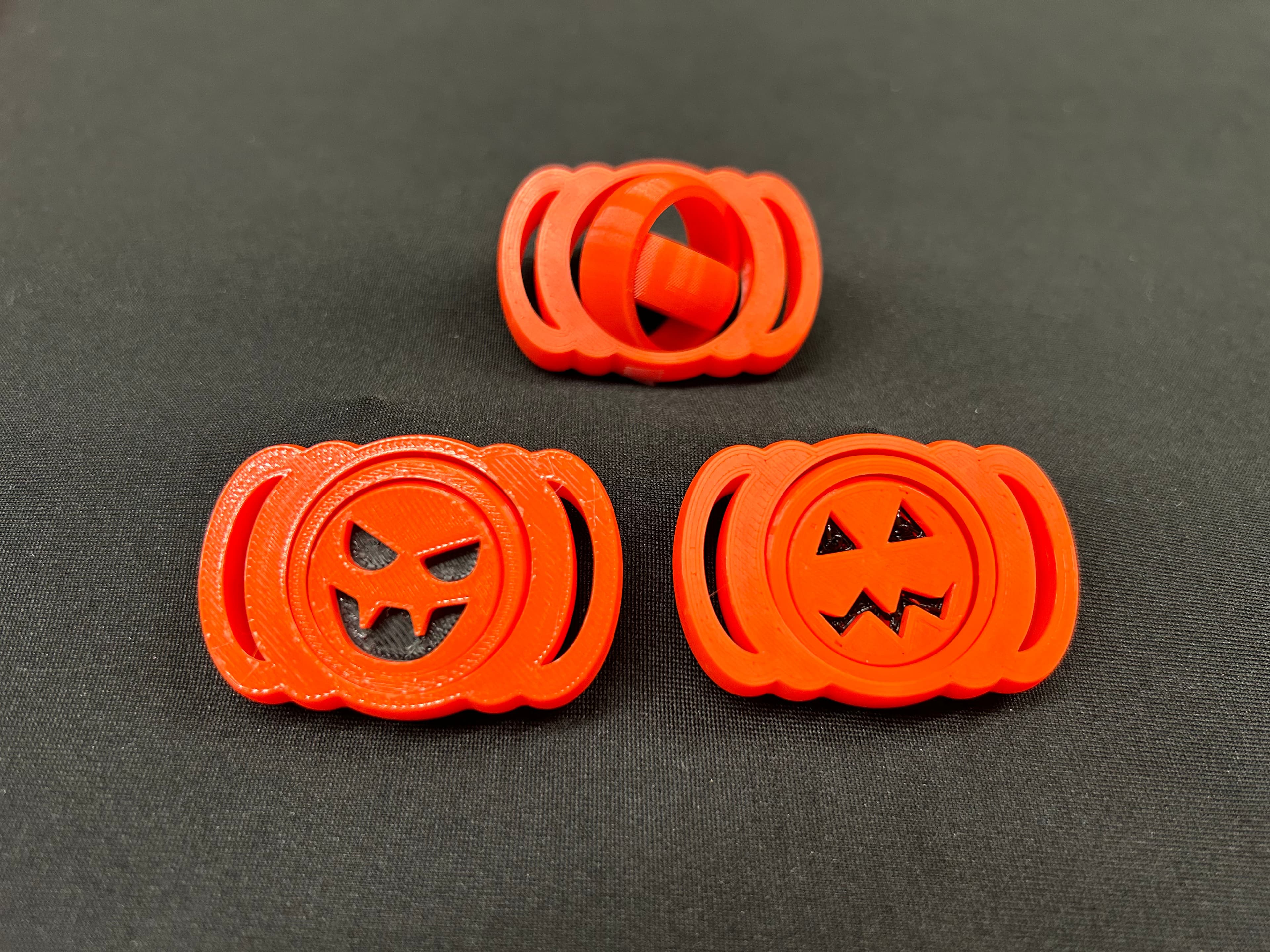 Pumpkin Gyro Dual Face V1 - 3D model by Built Over Bot on Thangs