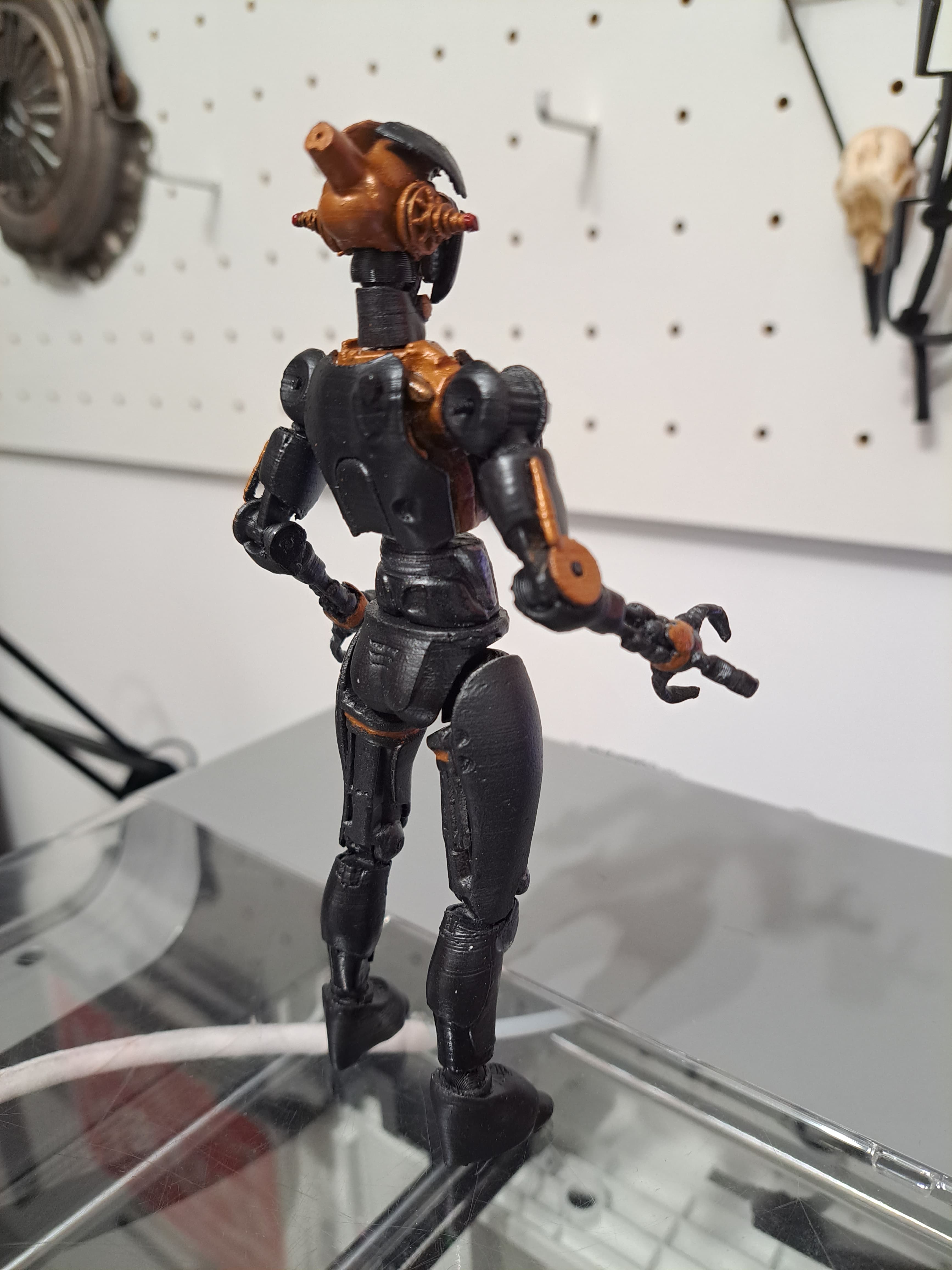 Assaultron Fallout Assaultron Poseable Figure - 3D model by Rafamacamp on Thangs