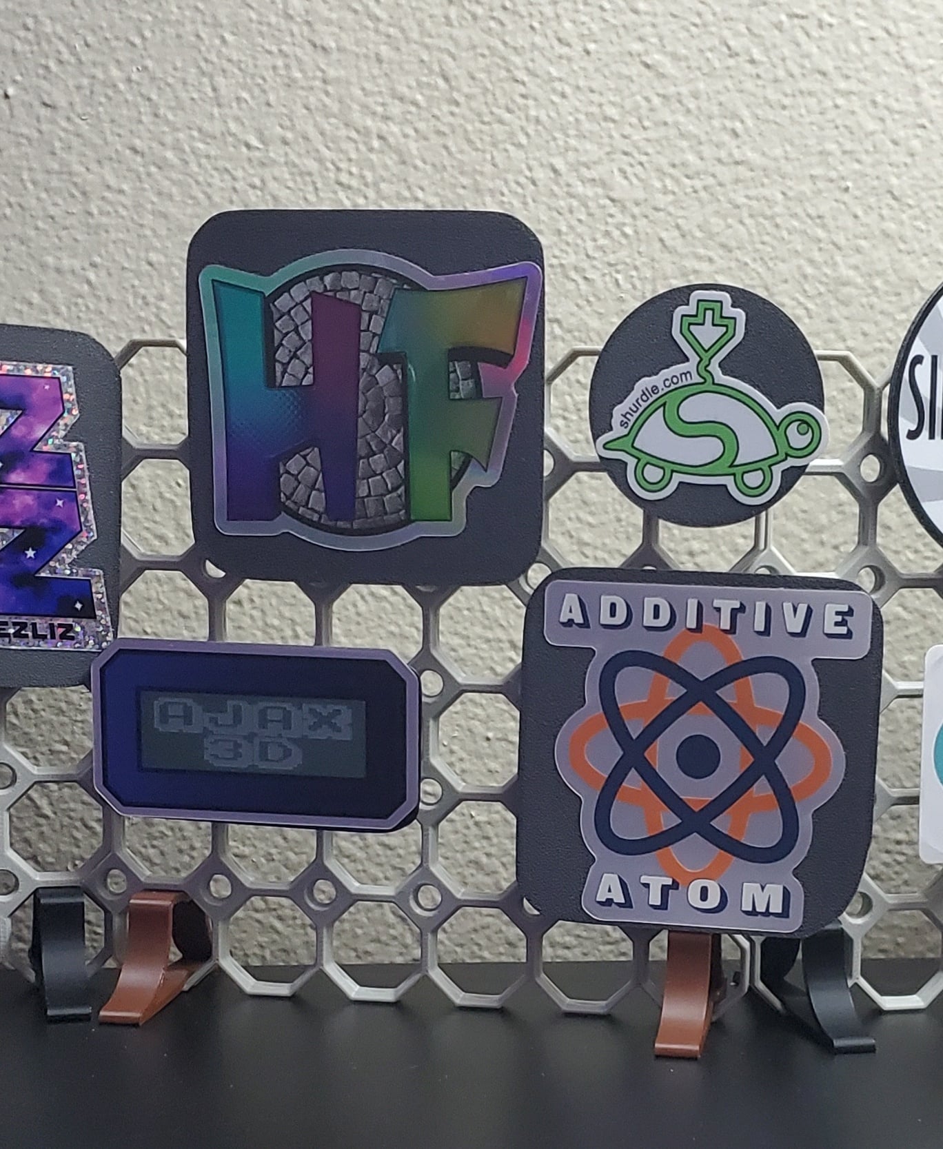 Sticker Pull Boards Multiboard Screw-In StickerBoard panels. - 3D model by DaddyWazzy ...