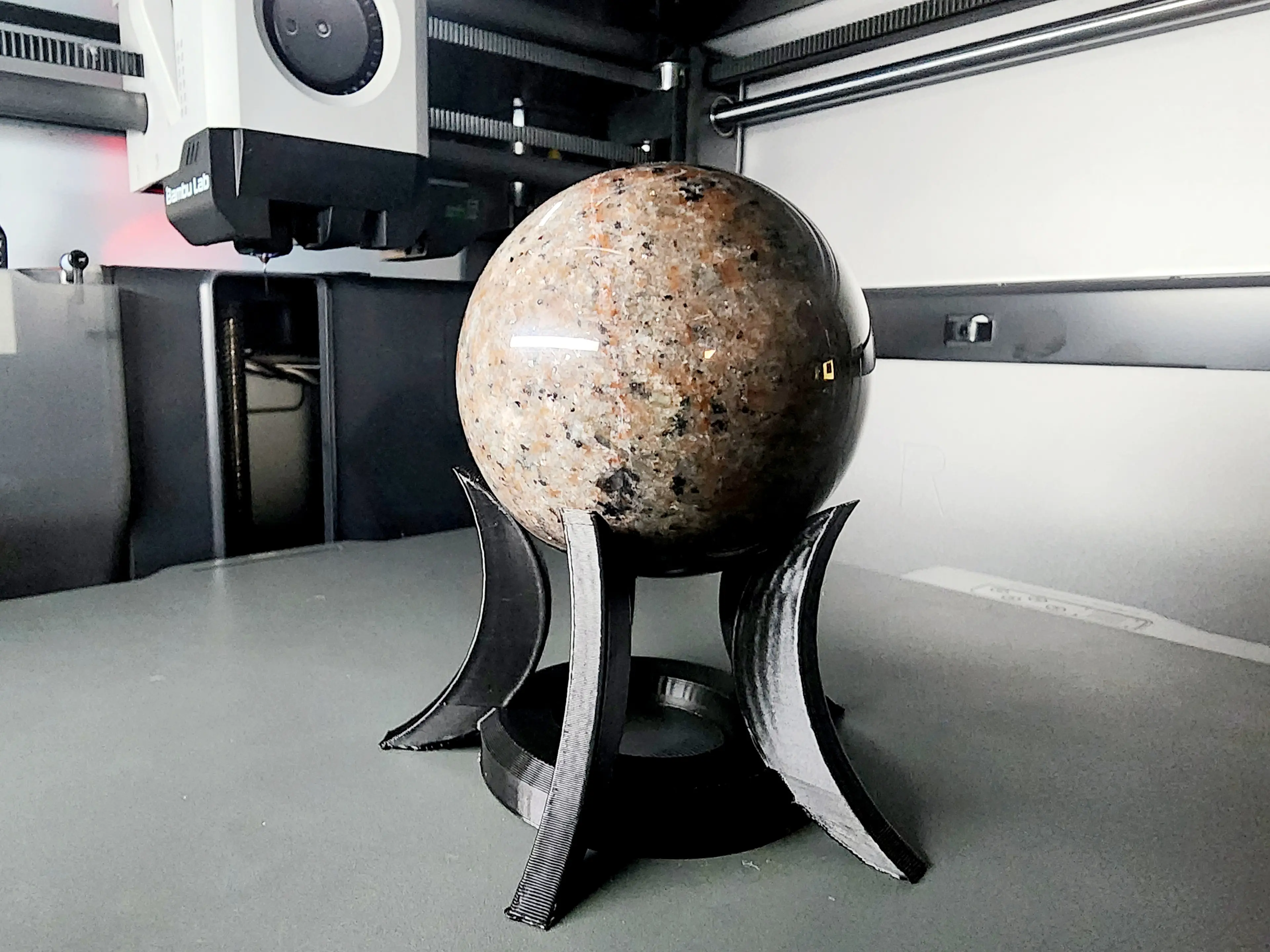 Moon Crystal Sphere Stand - 3D model by CURS3D on Thangs