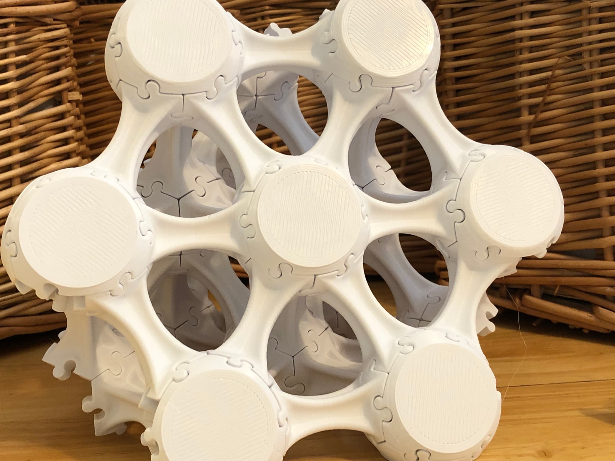 Modular Strut Spiralized Octet Truss Modular Snap Struts - 3D model by DaveMakesStuff ...