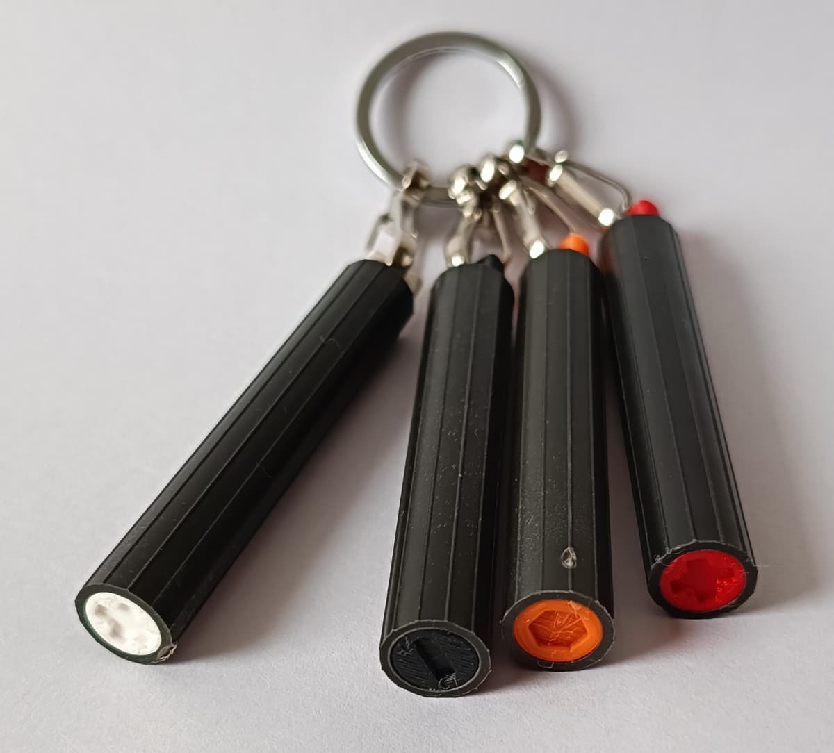 Poop Machine Cap EDC Bit Tube – End Caps for Dog Poop Bag Rolls - 3D model by Kiohin on ...