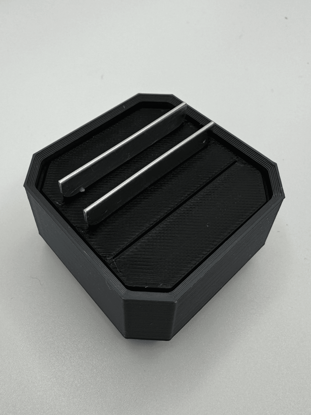 Custom Razorblade Insert Razor Blade Holder Insert for Muligrid Bin (1x1x0.5) - 3D model by ...
