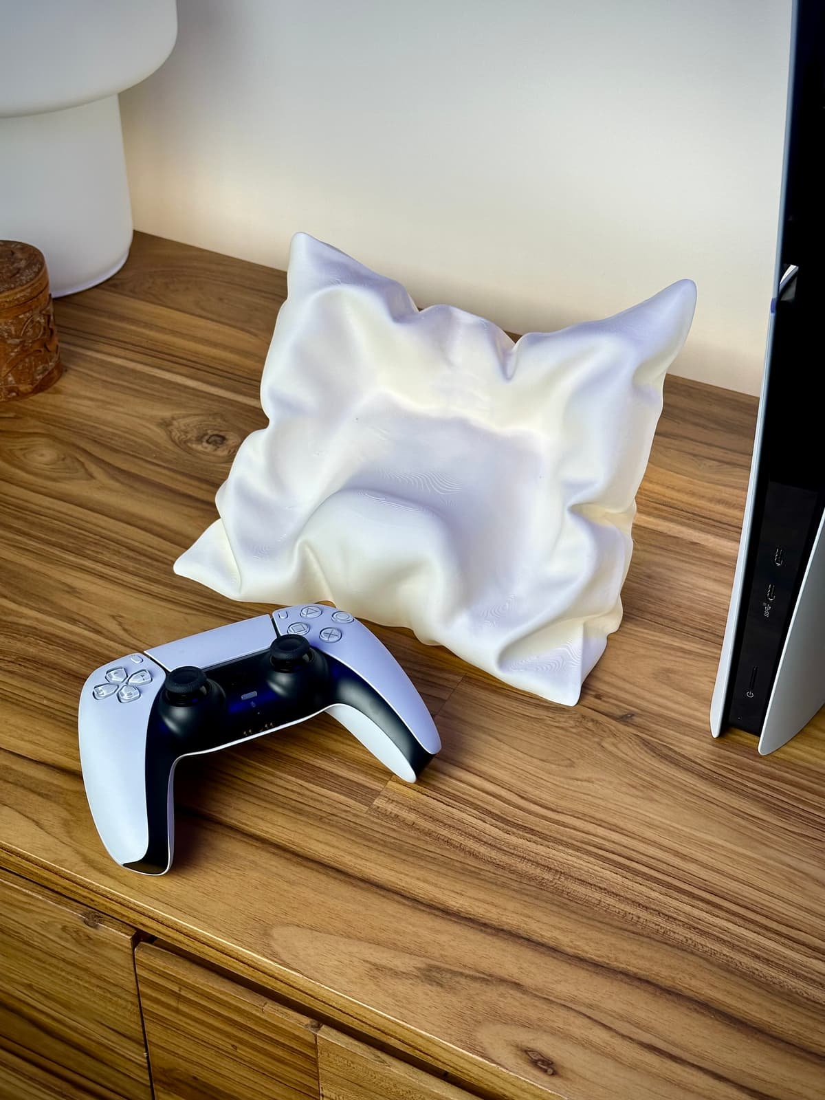 ps5 controller holder pillow PS5 Controller Pillow 3D model by Holoprops on Thangs