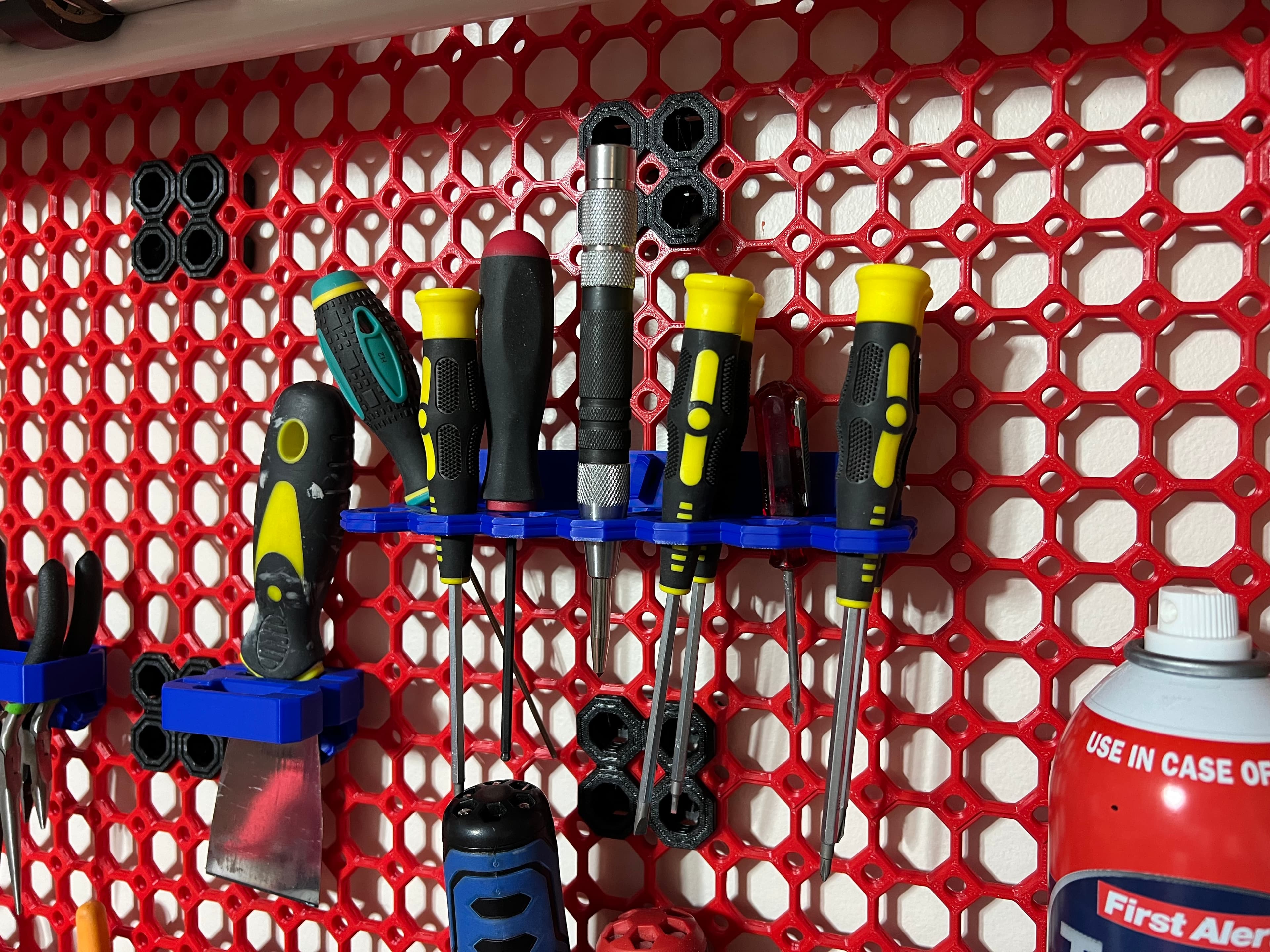 Screwdriver Multiboard Multiboard Small Screwdriver Holder - 3D model by Daboo on Thangs