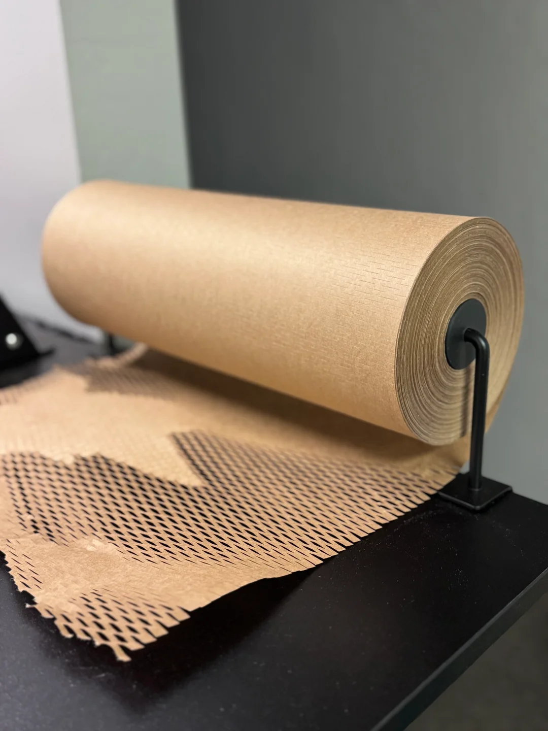 Compressed Paper Tabletop Honeycomb Packing Paper Tabletop Dispenser Collars.3mf - 3D model by ...