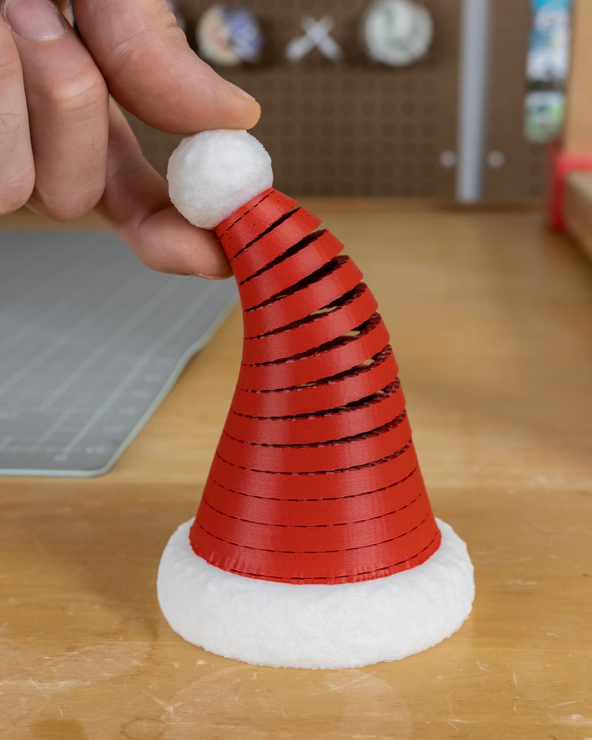 Springo Santa Hat - 3D model by Make Anything on Thangs