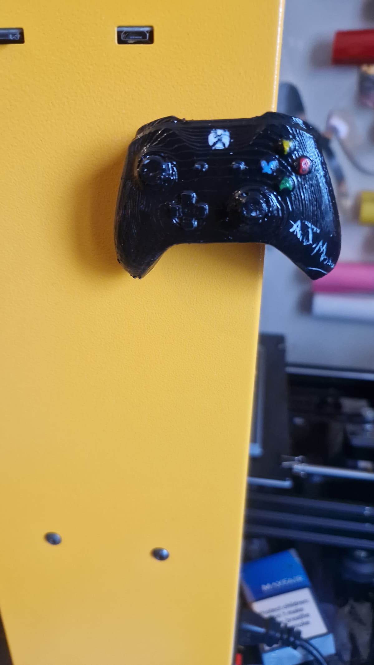 Xbox Wireless C Magnet stl 3D Model By Ragnar1981king On Thangs xbox-wireless-c-magnet-stl-3d-model-by-ragnar1981king-on-thangs