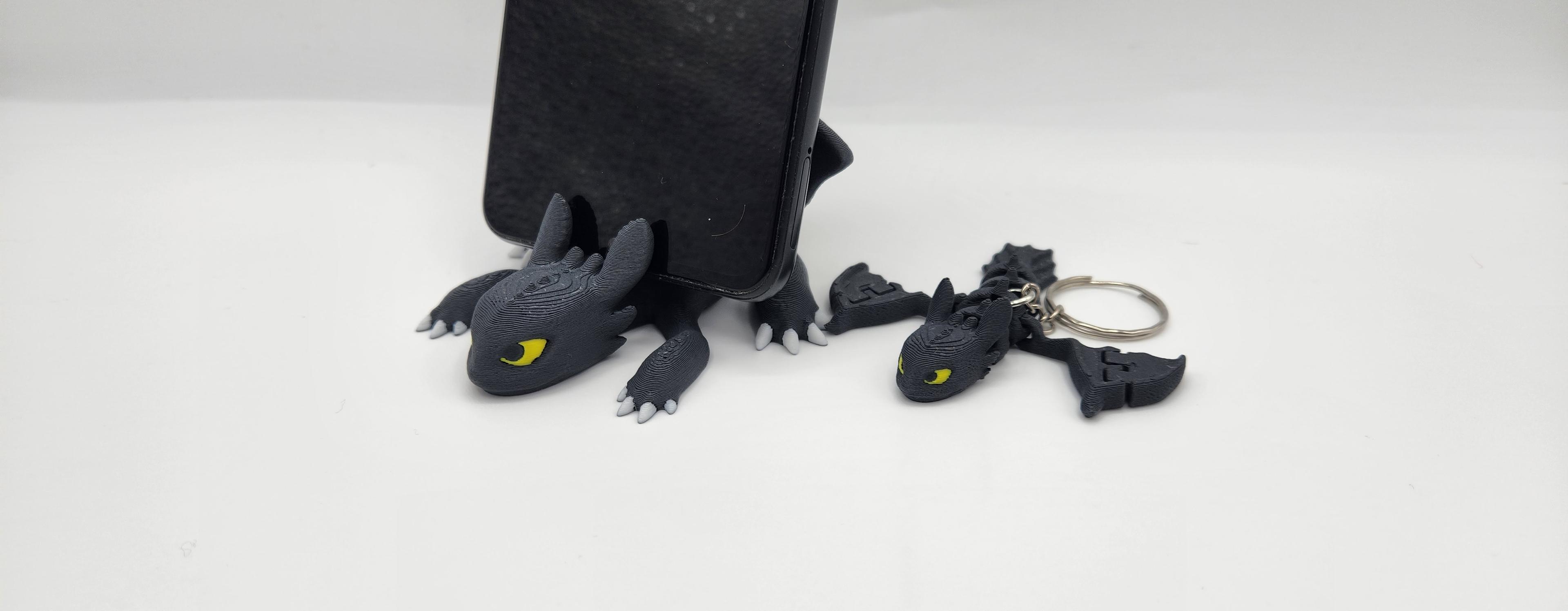 TOOTHLESS PHONE STAND 3d model