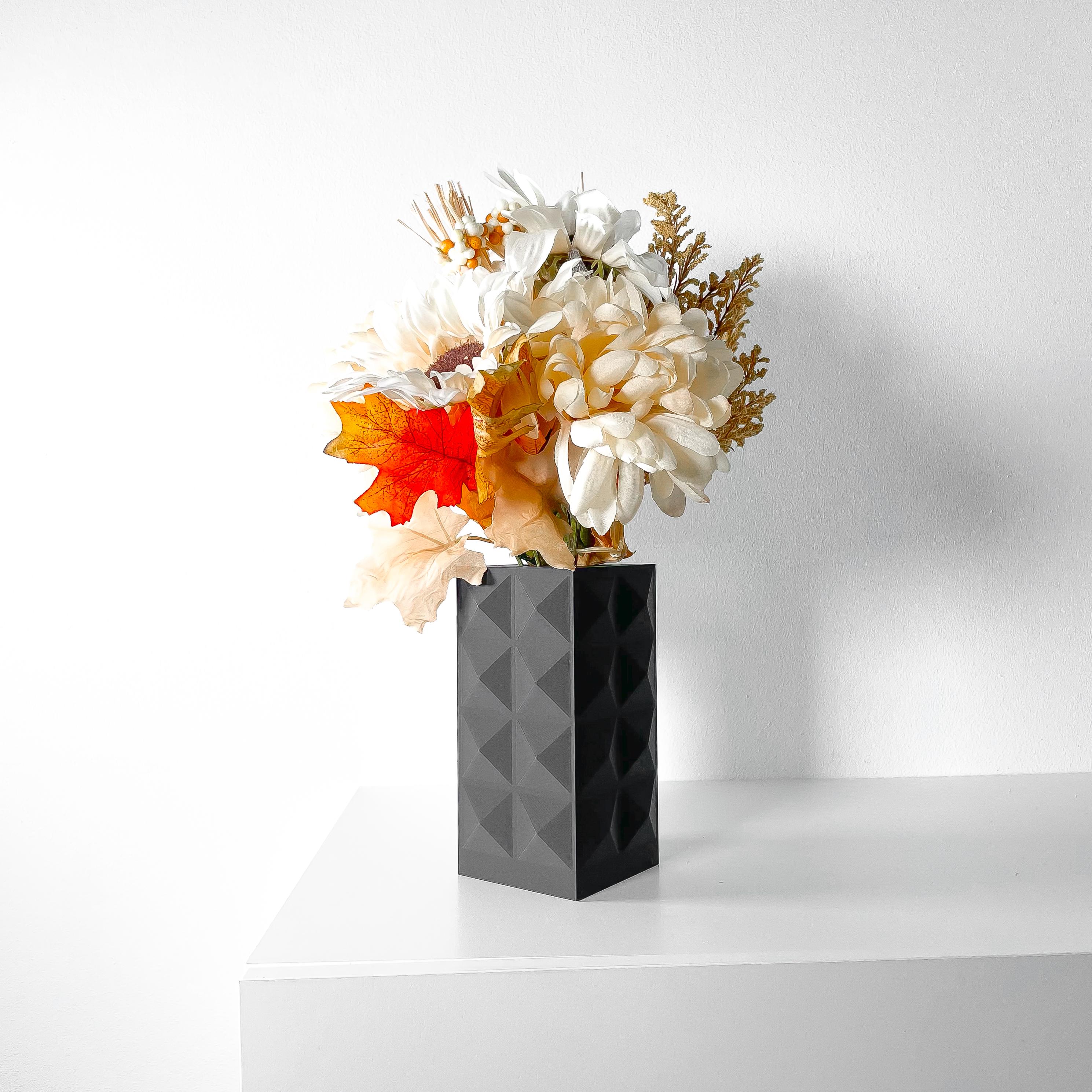 The Orme Vase, Modern and Unique Home Decor for Dried and Flower Arrangements  | STL File 3d model