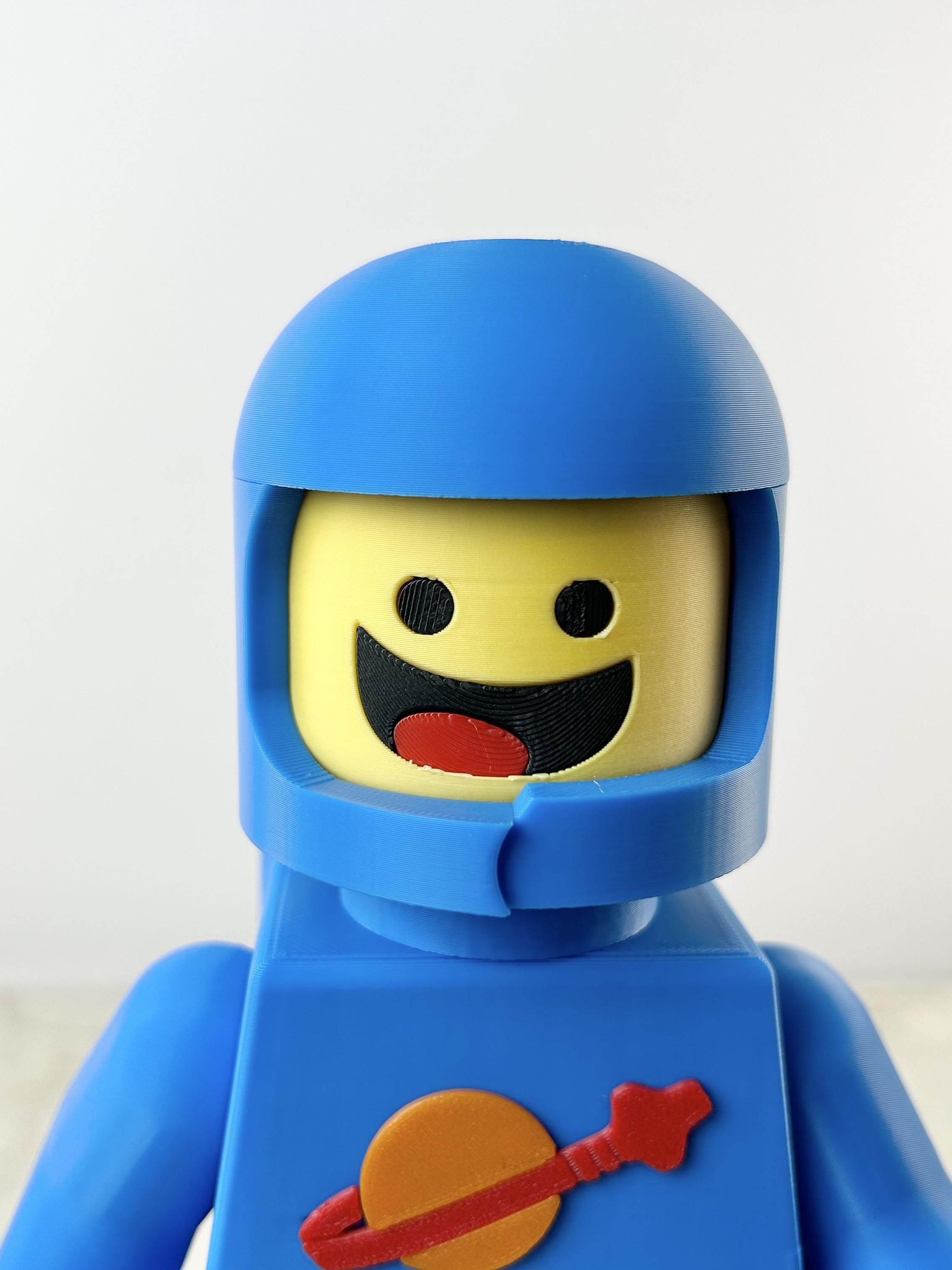Benny's Head and Helmet (6:1 LEGO-inspired brick figure, NO MMU/AMS, NO supports, NO glue) 3d model