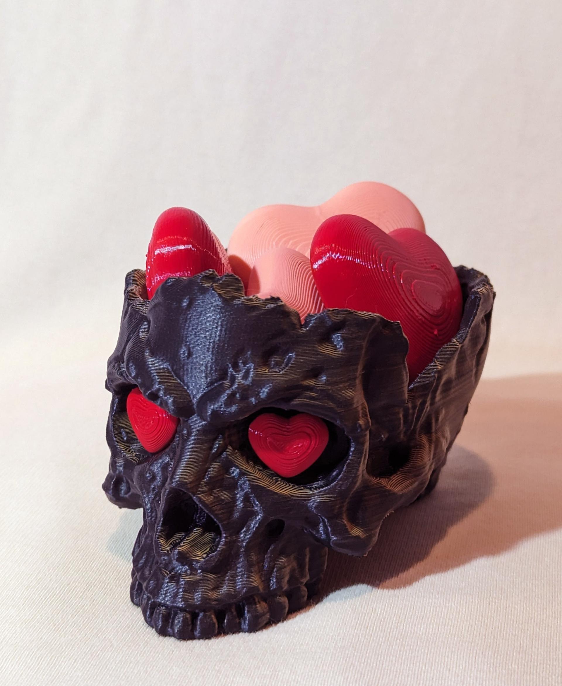 Skull Bowl - Halloween Decoration - Skull bowl - a Skull full of Heart, even if it's in his bowl. Printed with Polymaker Shadow Orange Dual PLA - 3d model