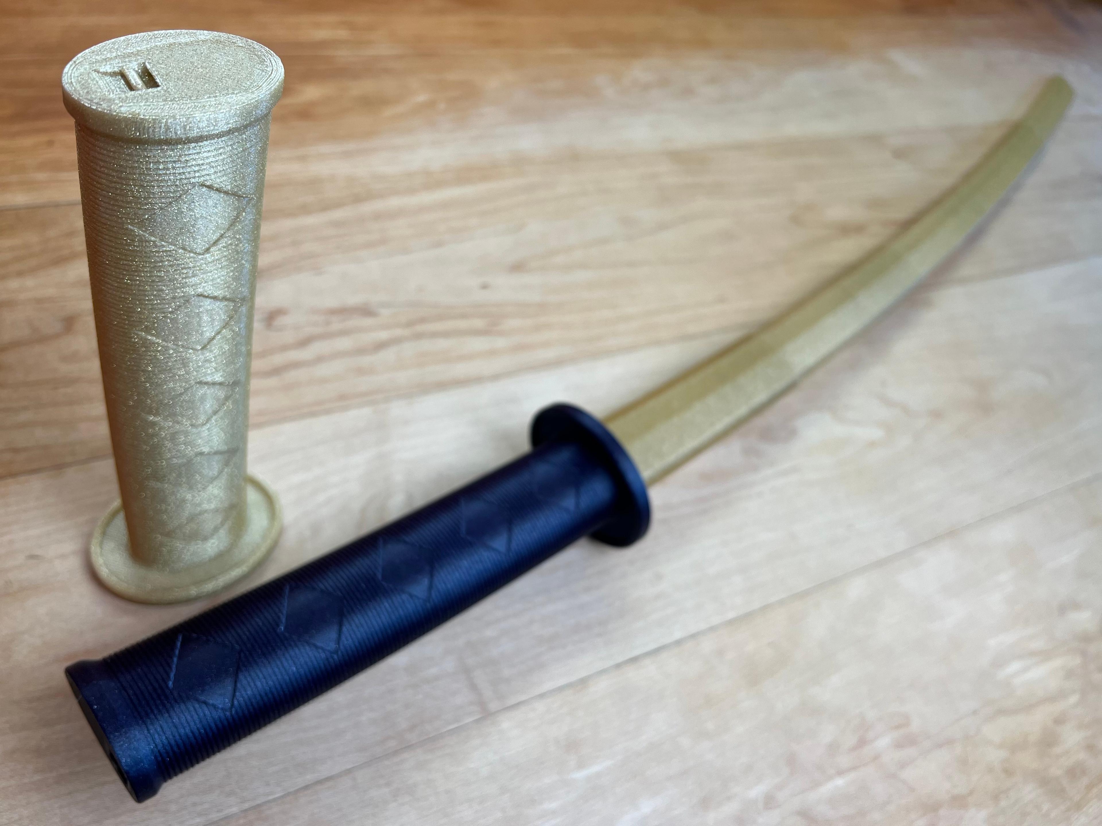 Collapsing Katana with Curved Blade 3d model