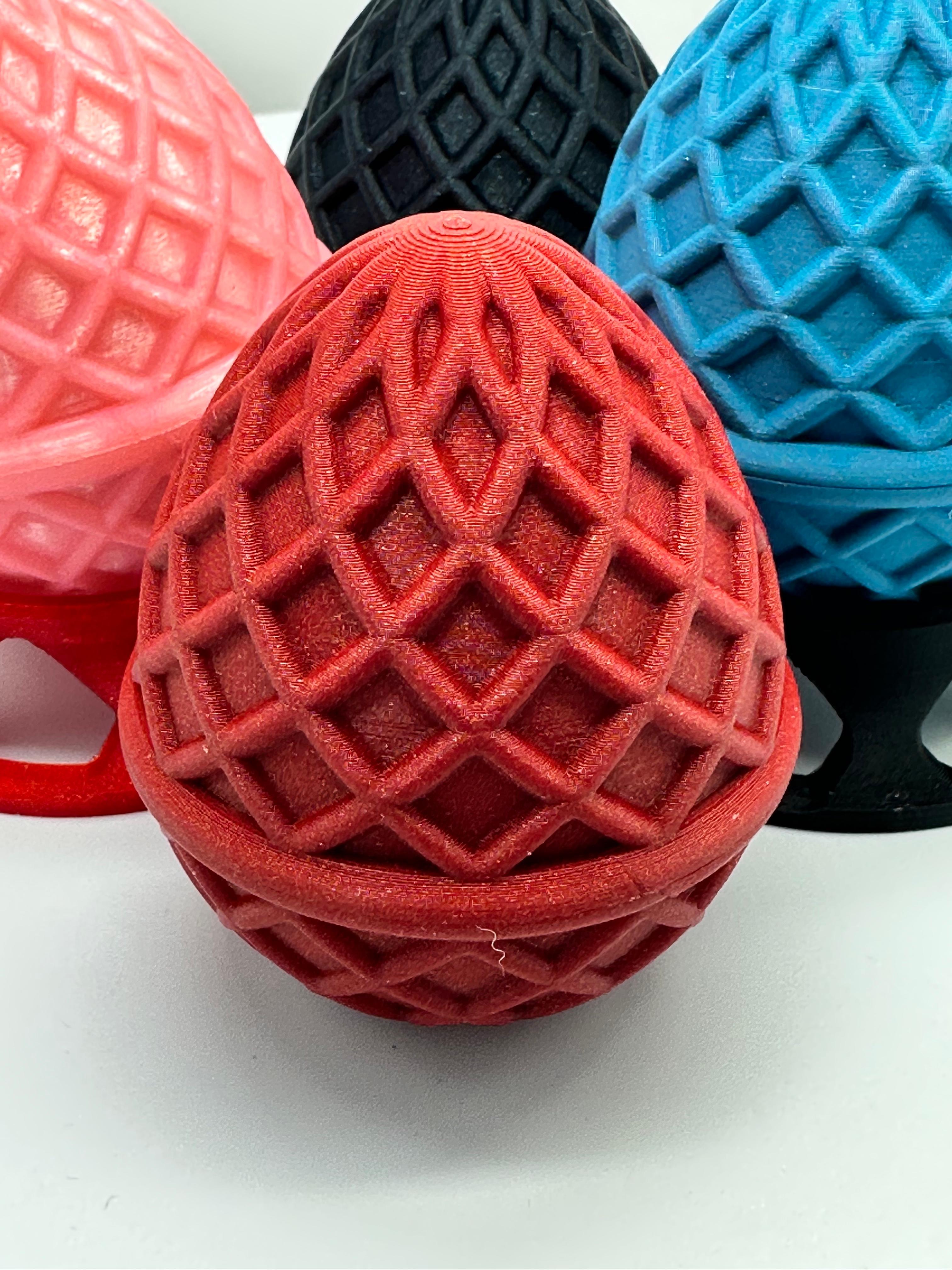 FabbEgg - The threaded surprise egg, that is easy to print, and SOOOOOO satisfying. 3d model