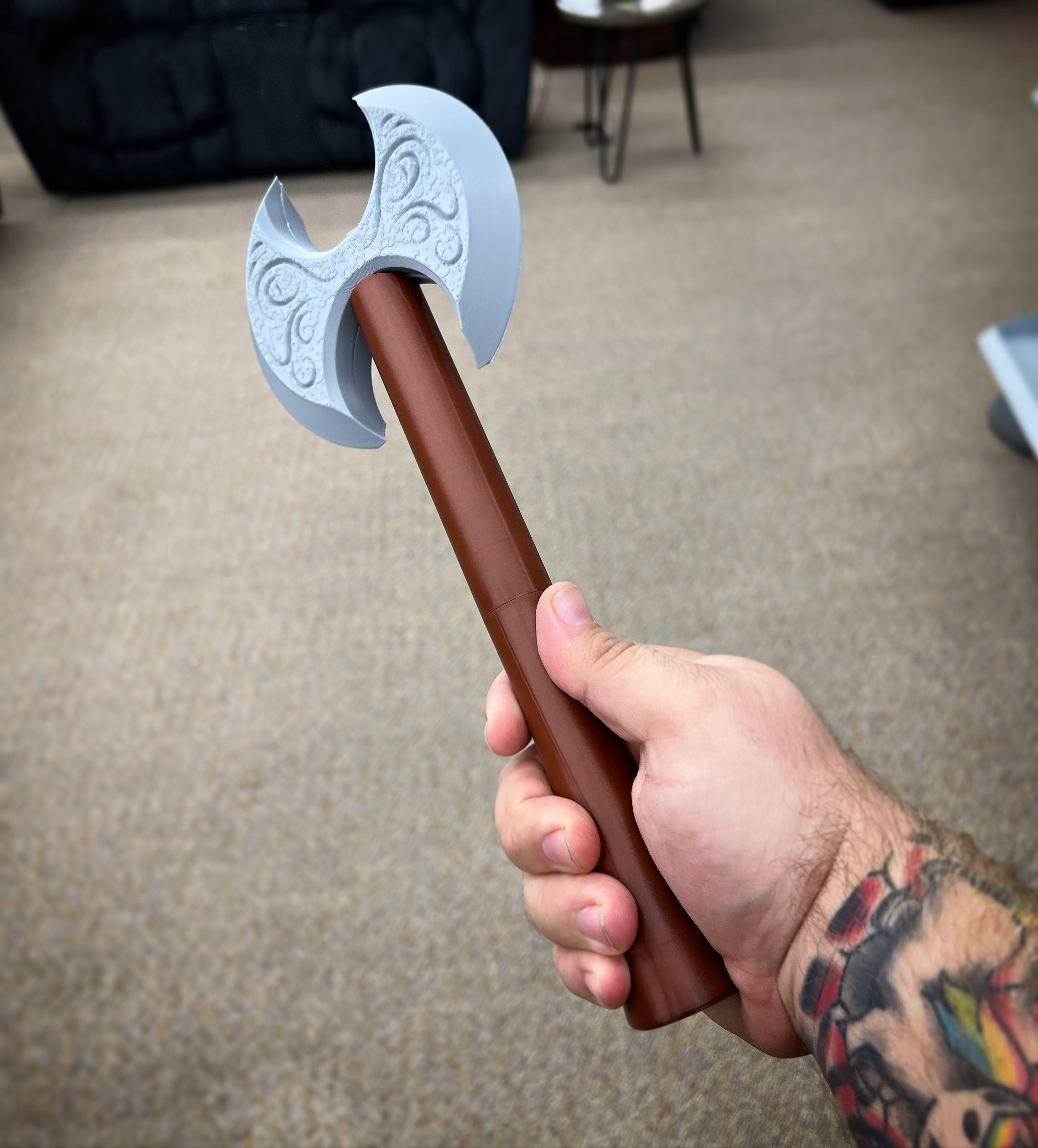 Guilded Axe Prop - Print in place* 3d model
