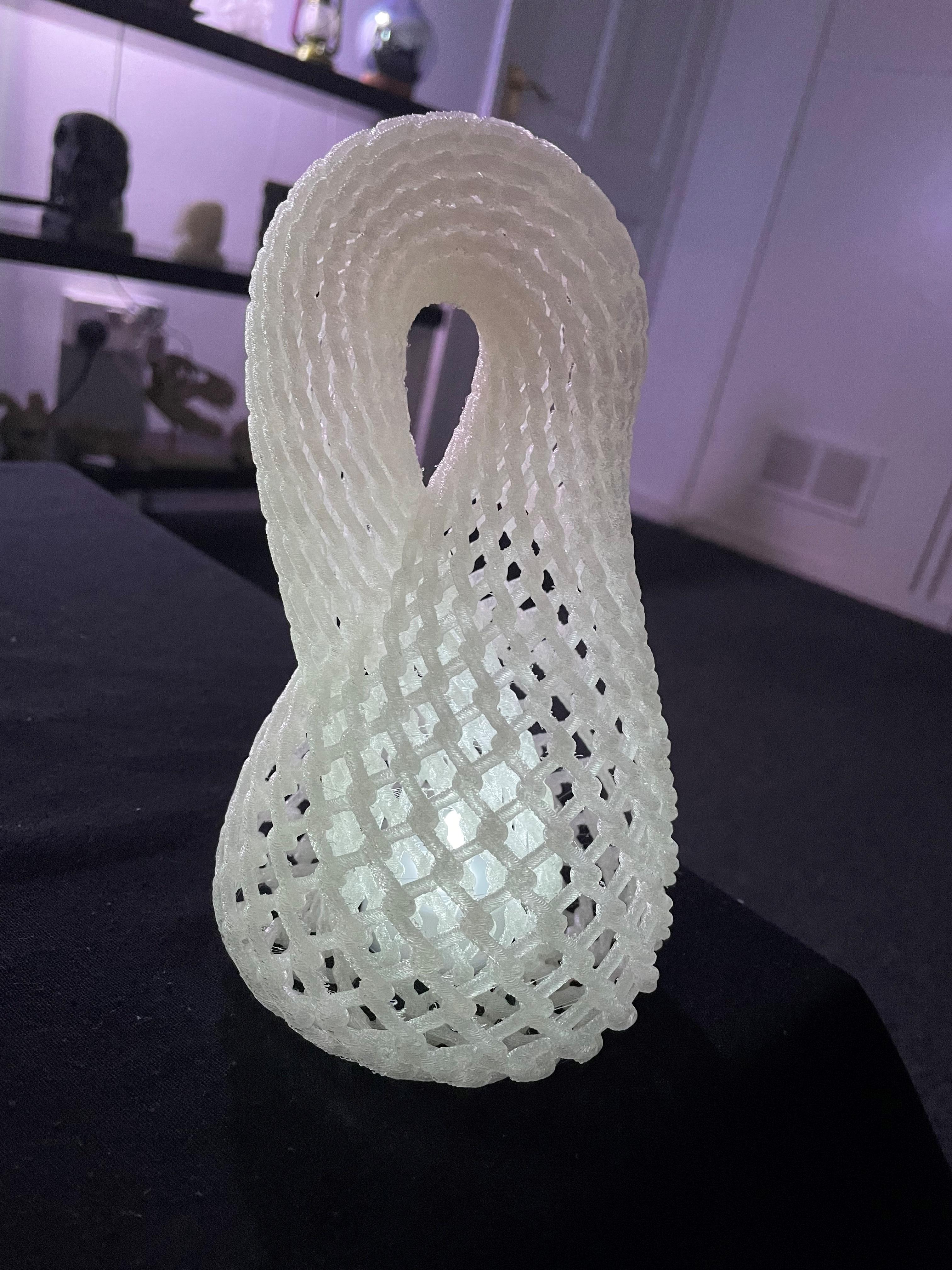 Chain Link Klein Bottle - A nice cool white light LED candle inside. thanks  - 3d model